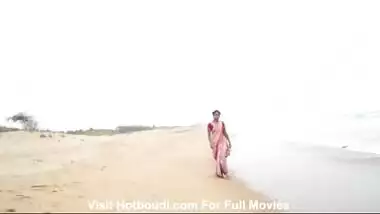 Outdoor Tamil sex video of cheating wife with lover