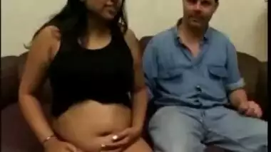 Chubby Indian babe