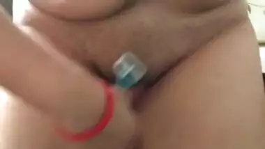 Desi Bhabhi shaving pussy with Hindi talking