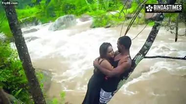 Desi Couple Srabani and Suman Sex In the open jungle outdoor in the Waterfall