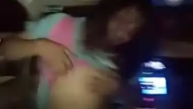 Hot MMS Of Delhi Girl Showing Boobs While Dancing