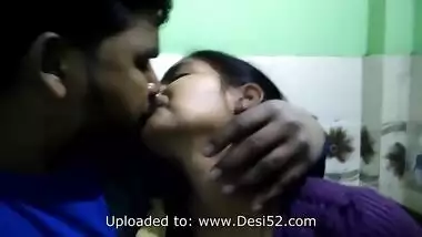 Kolkata bhabi kissing