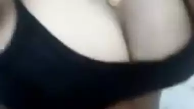 Tanker girlfriend boob show on video call viral MMS