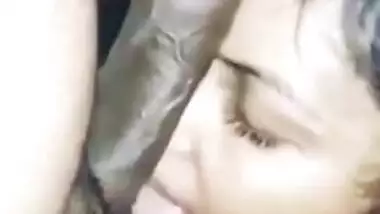 Desi cute girl sucking lover cock