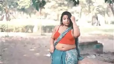 Big boobs model indrani photoshoot video – 3