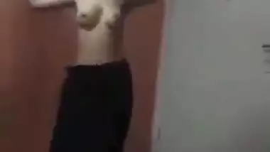 Paki dancer topless dance