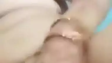 Horny Bhabhi Masturbating