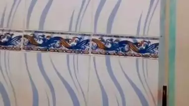 Nude videos online of sexy viral Indian girl nude