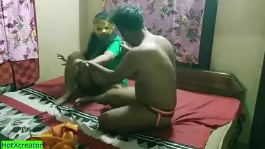 Horny mature bhabhi has XXX session with her masked Desi husband