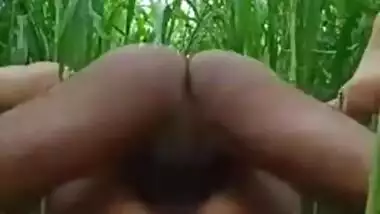 Desi village couple fucking field