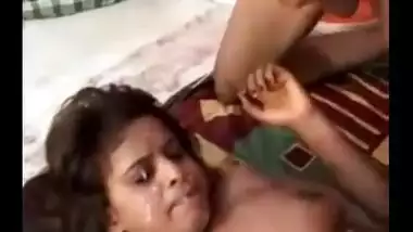 Indian babe gets facial from two lovers