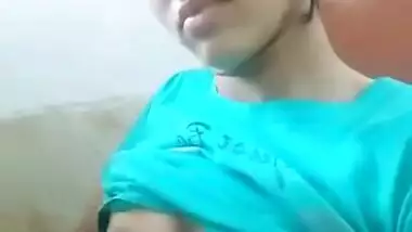 Hot Desi college girl boobs pussy show on selfie cam