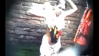 West Bengal girl outdoor bath caught by neighbor