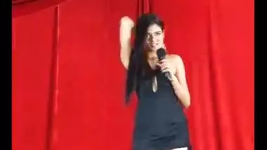 Nude Indian Model Dancing And Singing On Stage