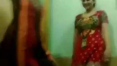 Pakistani Sexy NOT aunties Enjoy Dance