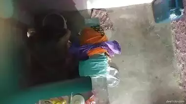 Desi Bhabhi Bath Record