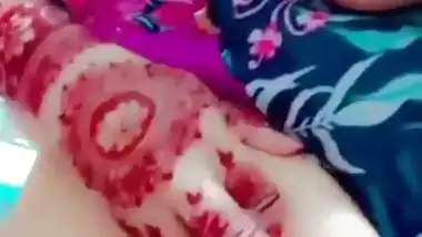 Chubby Lahore girl exposes naked in Pakistani xxx video