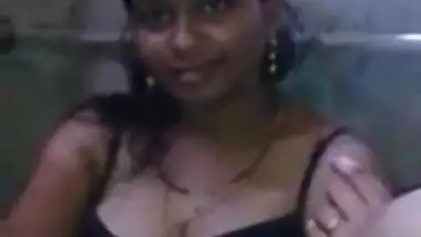 Hot Mallu Babe Showing Everything