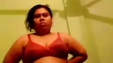 Desi village bhabi show her big boobs and ass