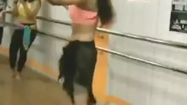 supersexy body desi babe dancing