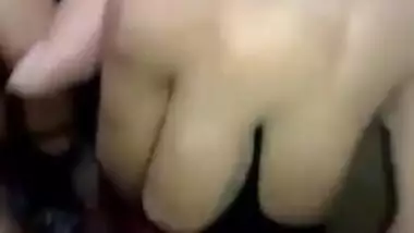 Desi babe demonstrates hairy XXX pussy and shoves fingers inside