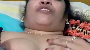 Hairy Tamil aunty cheating sex with neighbor