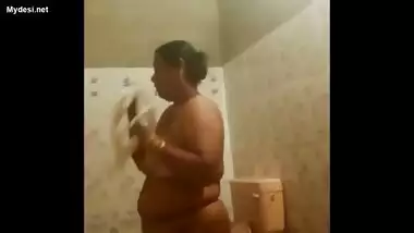 desi mallu aunty hot nude bath and dress changing scene hidden cam