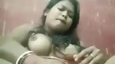 Horny Bengali Bhabhi fingering and masturbating