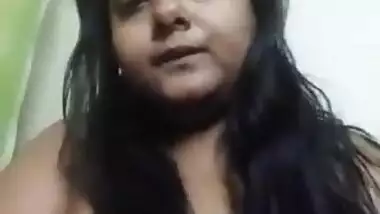 Desi bhabi sexy boobs