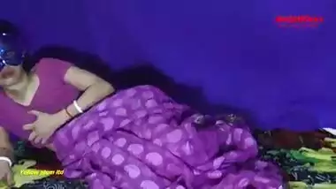 Indian sex mery papa ke dost ne choda perple saree me