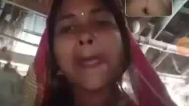 Desi village bhbai romance in video call with lover