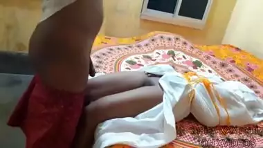 Nashe me soi hui ladki ki chut dekhker hilaya lund indian bhabhi and indian  desi bhabhi indian sex video