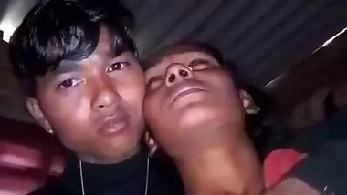 desi couple hot boob show