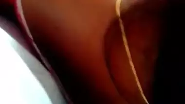 Tamil young college girl boobs cleavage & grouping in bus 1