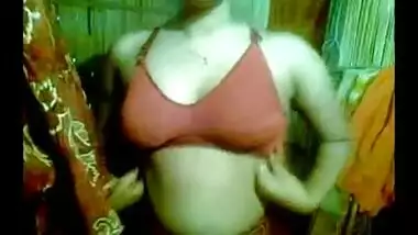 Desi bhabi stripping nude free porn tube video