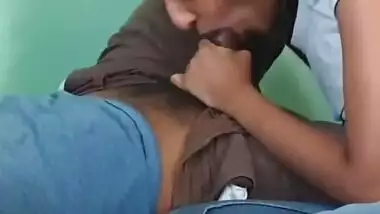 Nahla virgin desi college girl giving blowjob to lover indian sex video
