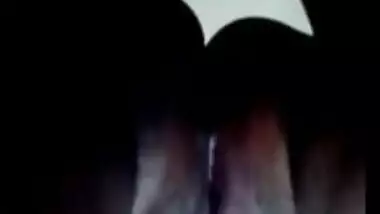 Desi aunty masturbating her hairy pussy