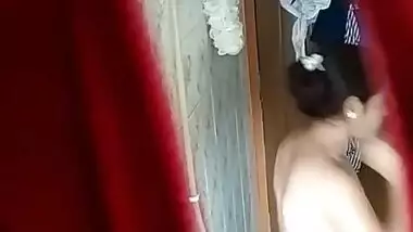 Desi Girl Hidden Cam Bathing Video