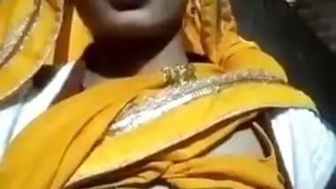 bihari hindu randi apna vidieo bnakar watsp ki