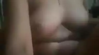 Naked amateur XXX whore spreads legs wide revealing her Desi cunt