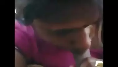 desi villaga bhabhi sucking cock in open near river