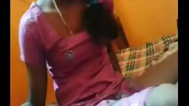 Bhabhi sex with driver at home leaked MMS scandal