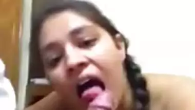 Indian girl taking blowjob video