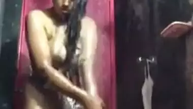 Bangladeshi Bigboob Sexy Girl Fannatul Bathing Part 2