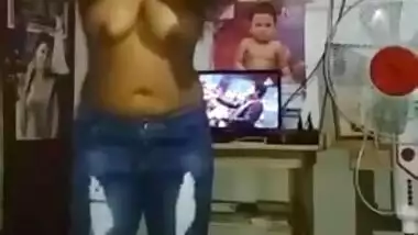 Bhabhi making video for lover