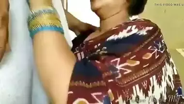 Indian aunty gives the perfect blowjob