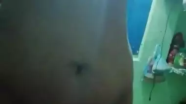 Desi aunty show pussy