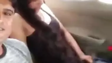 Sexy pakistani wife banged by boyfriend inside car