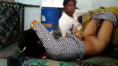 Village wife home sex video caught by her bf trickled