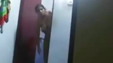 Tamil Mature Aunty Secretly Captured